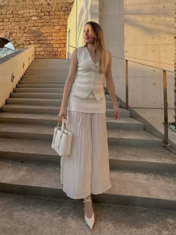 Zweiteiliges – Strickweste + Patchwork-Rock